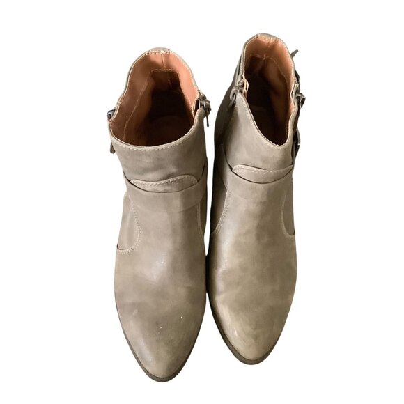 Indigo Rd. Western Ankle Boots Buckle Zip Block Heel Size 7 Women Shoes - Picture 3 of 7